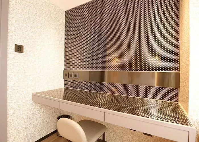 China Dragon Hotel 2*