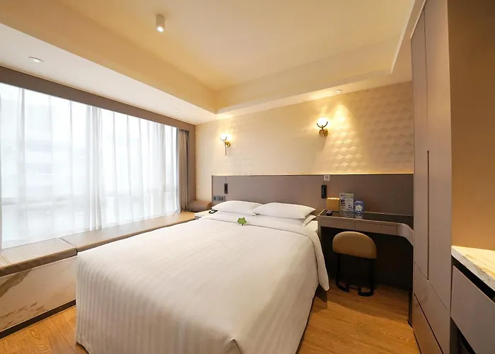 China Dragon Hotel 2*